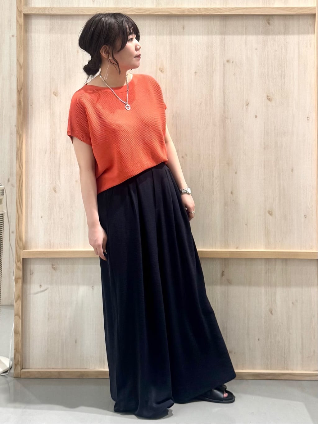 nanaさんの「THE SHOP TK｜【6色展開】さらさらフレンチニット【毛玉になりにくい/洗濯機OK】」を使ったコーディネート