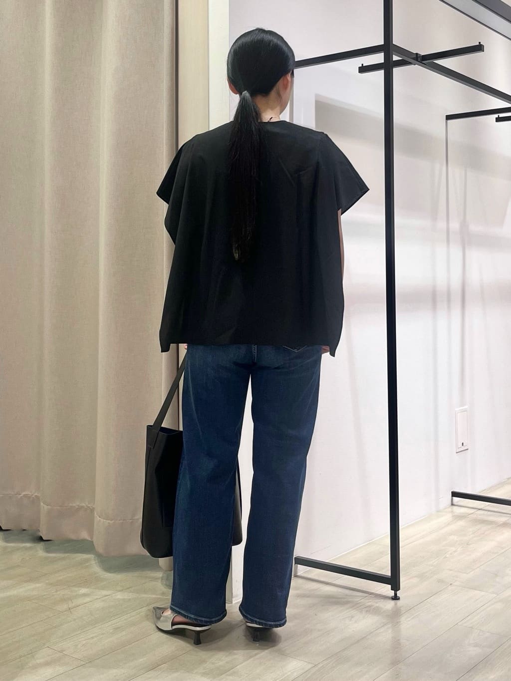 hasuさんの「INDIVI｜【体型カバー】スクエアブラウス」を使ったコーディネート