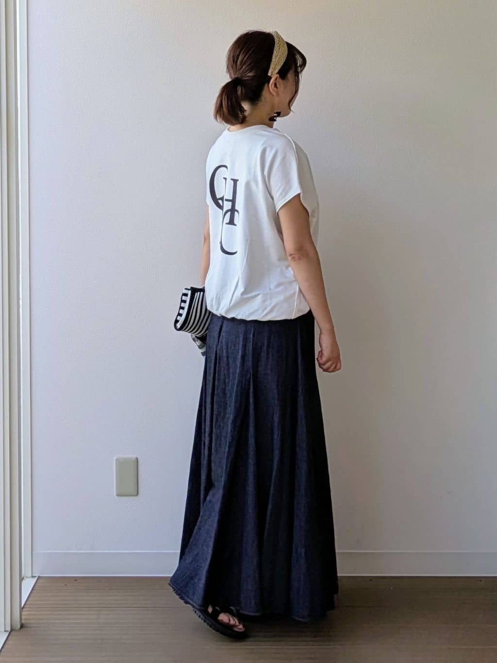 なみきさんの「UNTITLED｜【CHIGNON】別注 ミニ裏毛フレンチスリーブプルオーバー」を使ったコーディネート