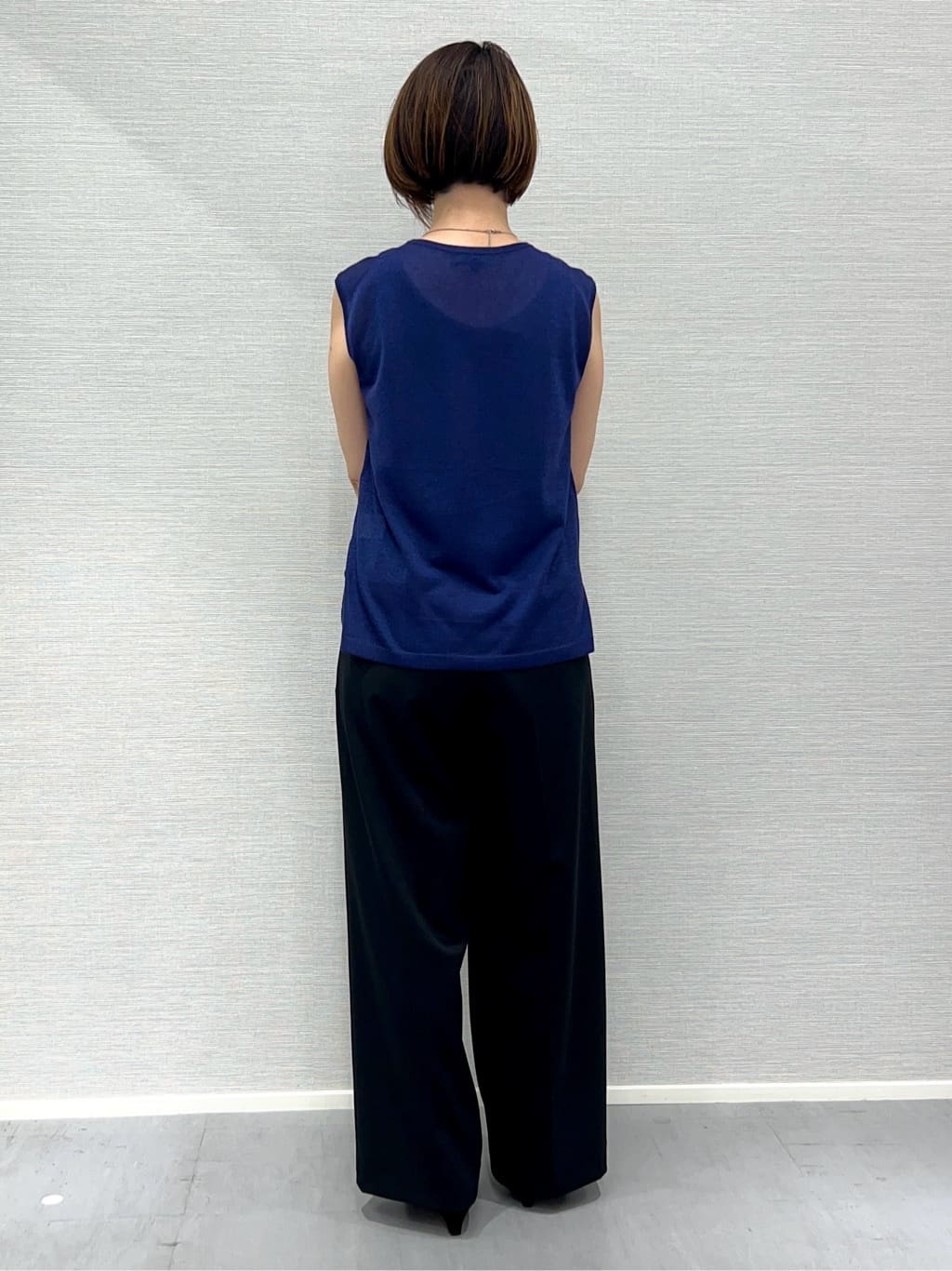 Shinakoさんの「UNTITLED｜【アンサンブル可/洗える】シアーノースリーブ プルオーバー」を使ったコーディネート