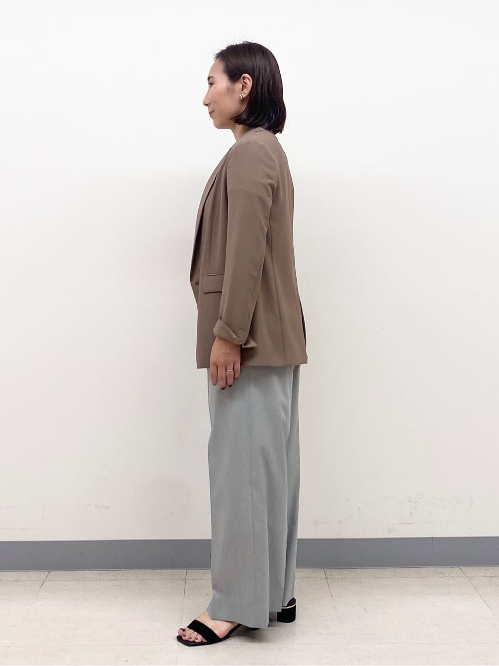 YUKARIさんの「INDIVI｜【軽く羽織れる！】ダブルジャケット」を使ったコーディネート