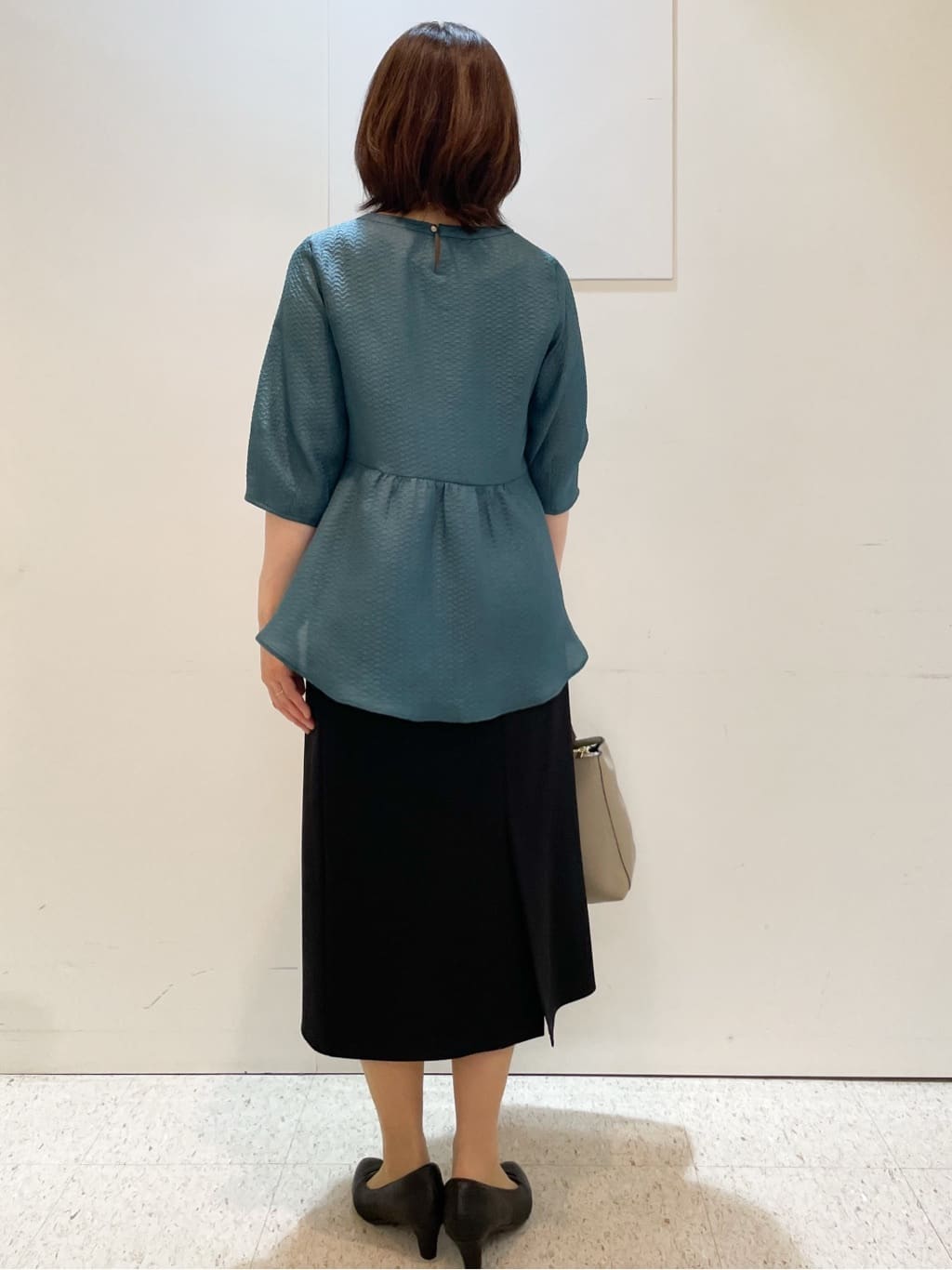 めいさんの「Reflect｜【すっきり見え！長め丈】ペプラムデザインシアーブラウス」を使ったコーディネート