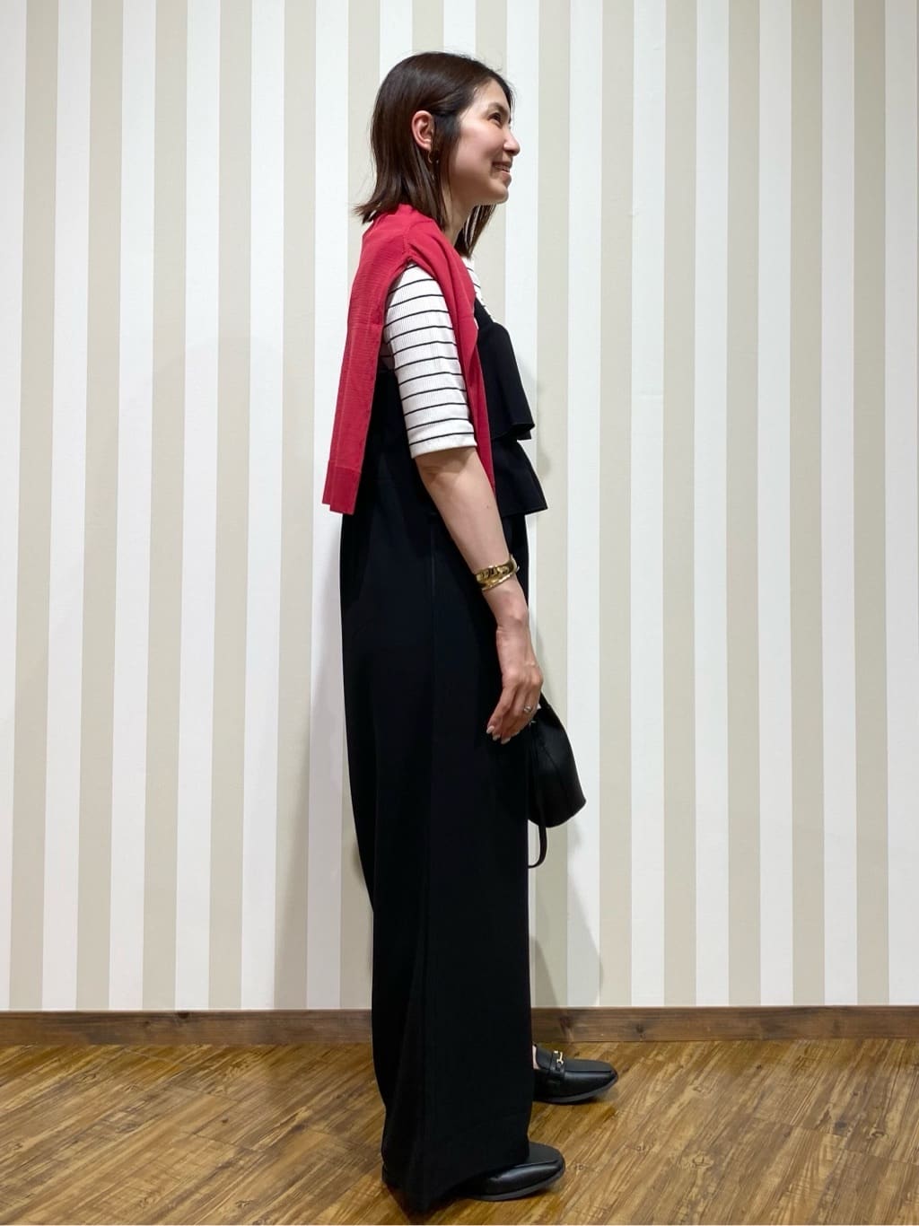 SAOさんの「SHOO･LA･RUE｜【S-LL】女性らしさ漂うハートネック テレコ5分袖トップス」を使ったコーディネート