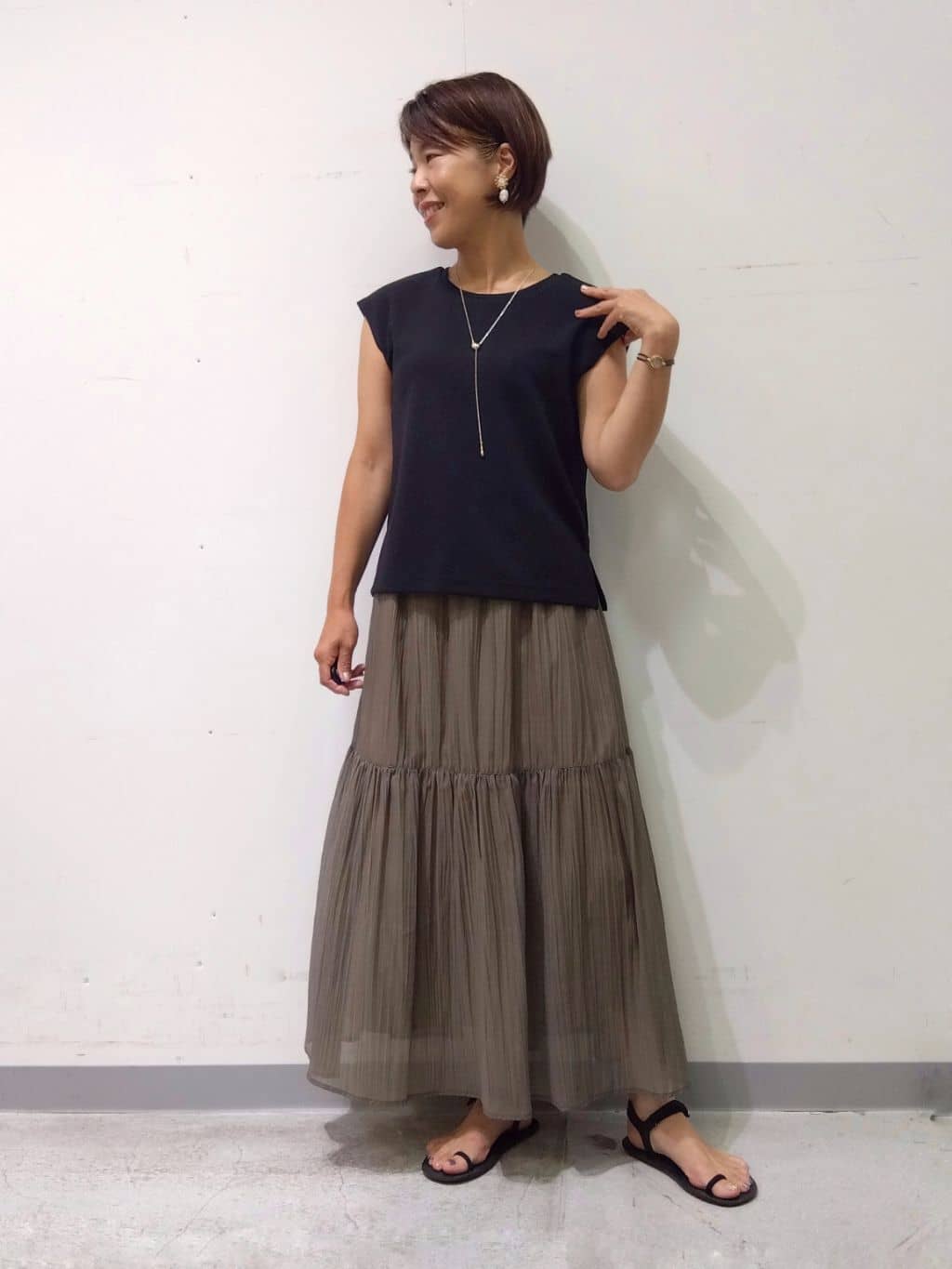 Kさんの「INDIVI｜【2点セット／着回し◎】ノースリーブ＆ティアードスカート カセット服」を使ったコーディネート