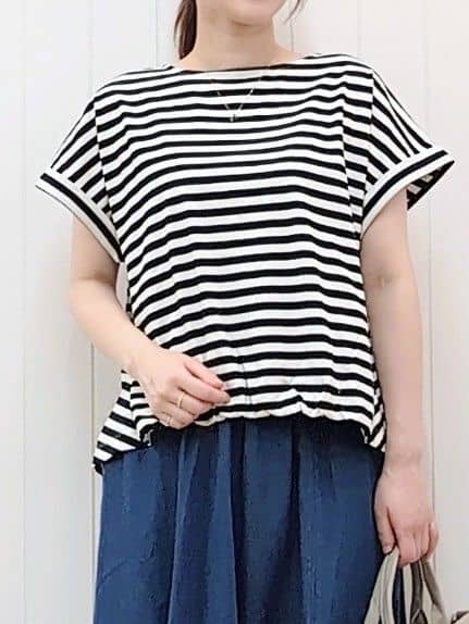 itoさんの「Dessin｜【二の腕カバー／UVカット】ロールアップスリーブ裾ギャザーカットソー」を使ったコーディネート