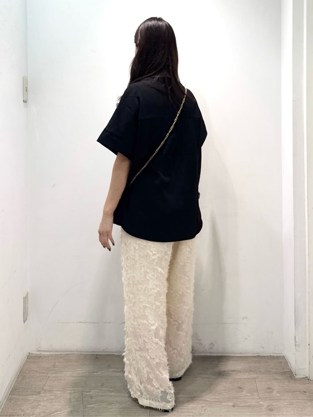 yuicciさんの「OPAQUE.CLIP｜《5色展開／SS-LLサイズ》スキッパー金ボタンブラウス／セットアップ対応【防シワ／ストレッチ／洗濯」を使ったコーディネート