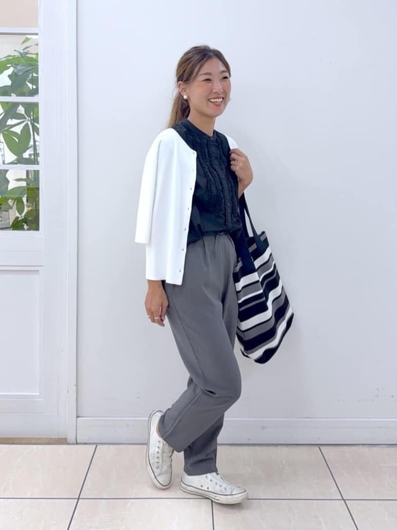 Osawaさんの「Dessin｜【洗える】スタンドカラーフリルブラウス」を使ったコーディネート