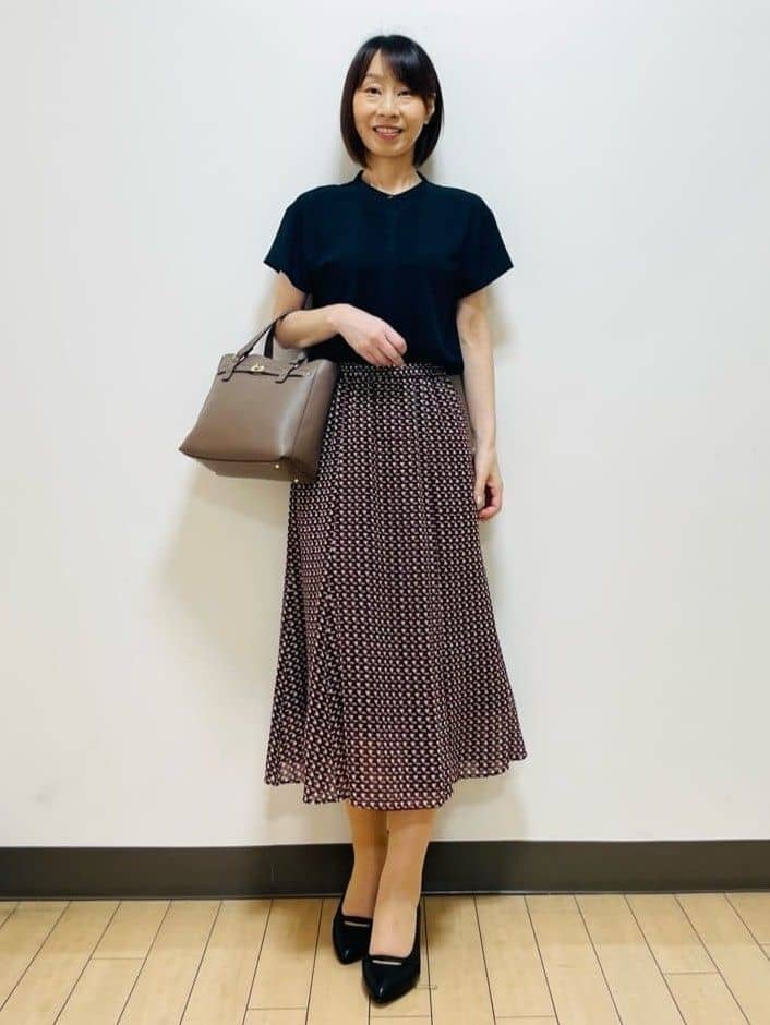 Riiさんの「Reflect｜【インナーに◎／すっきり見え！長め丈】タックデティールブラウス」を使ったコーディネート
