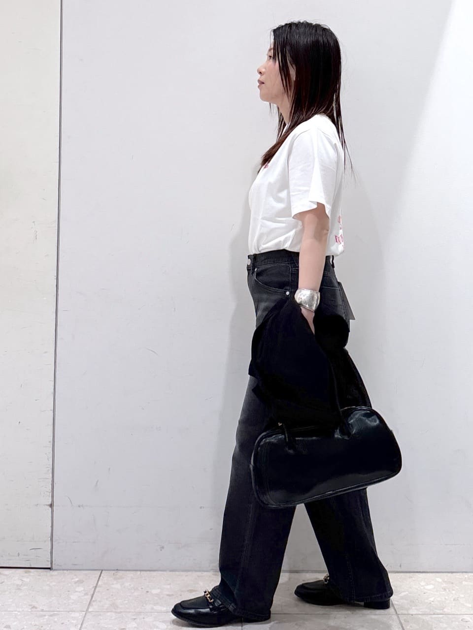 mameさんの「OPAQUE.CLIP｜【Pontre Studio／ポンレストゥディオ】別注グラフィックTシャツ」を使ったコーディネート