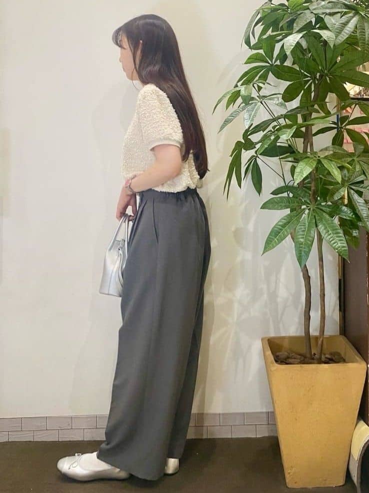 AYUMIさんの「SHOO･LA･RUE｜【S-LL】大人も着やすい愛らしさ リボンヤーン半袖トップス」を使ったコーディネート