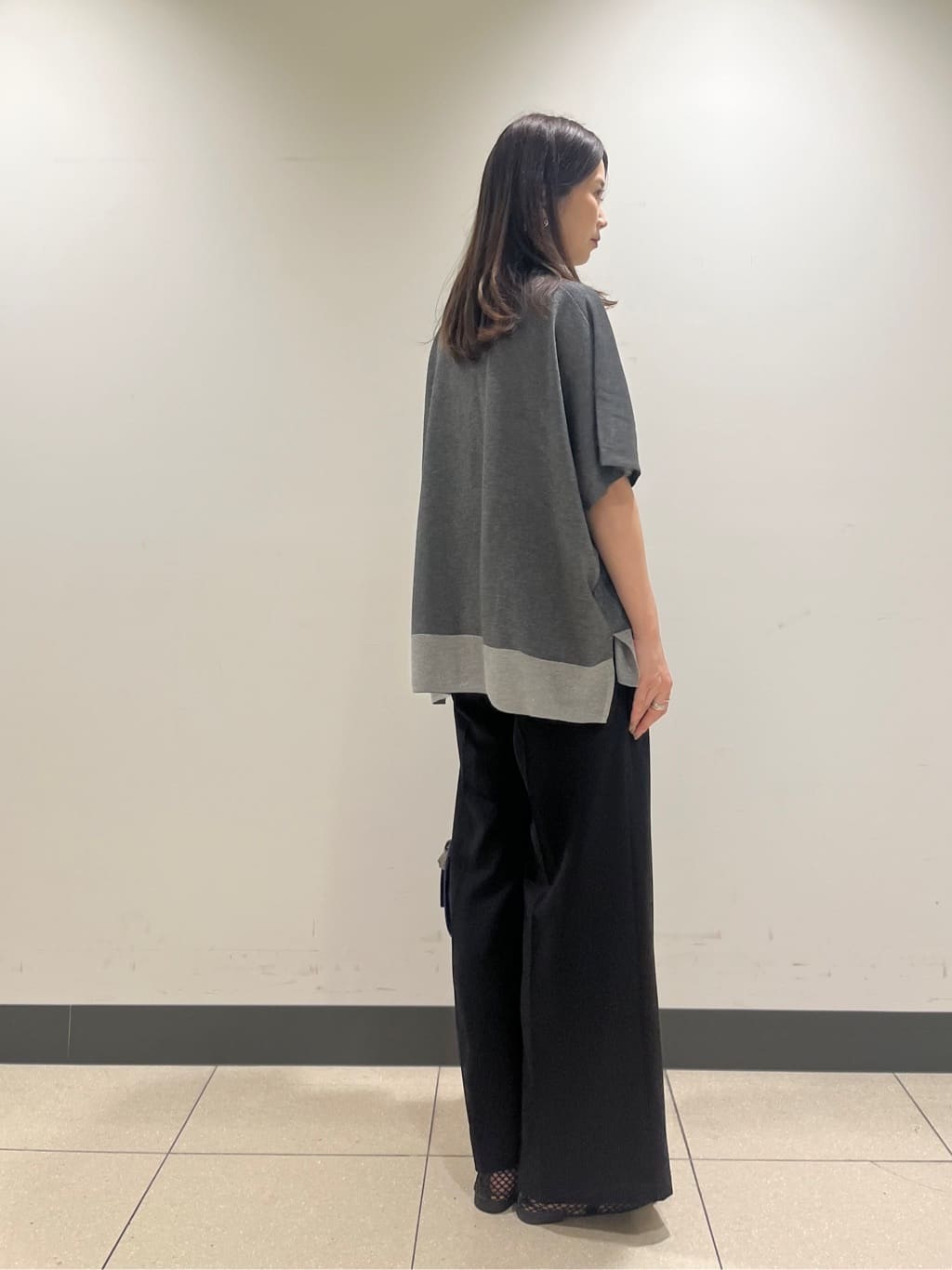 shokoさんの「INDIVI｜【洗える／二の腕カバー】バイカラーラメニット」を使ったコーディネート
