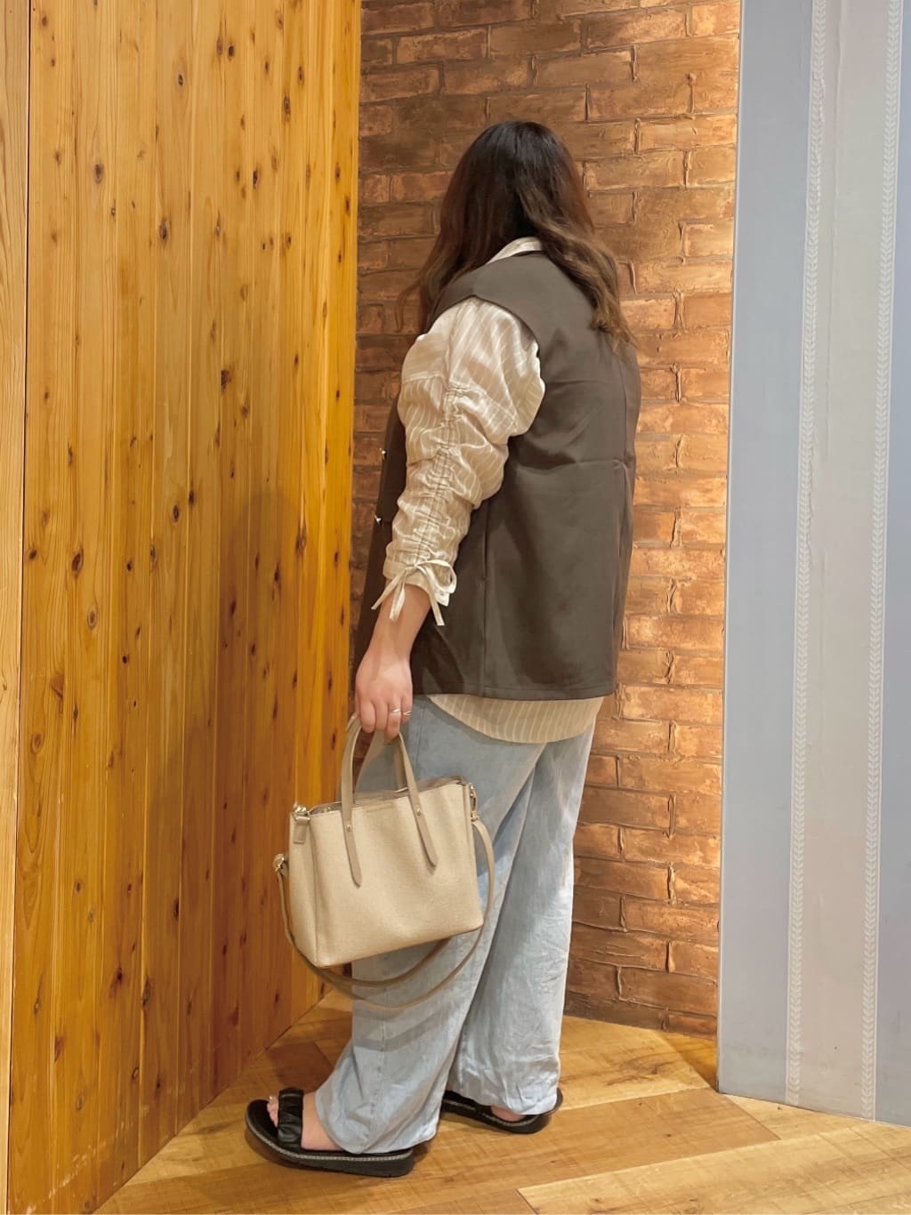 Risaさんの「SHOO･LA･RUE｜【S-LL/セットアップ可/洗濯後しわになりにくい】ダブルベスト」を使ったコーディネート