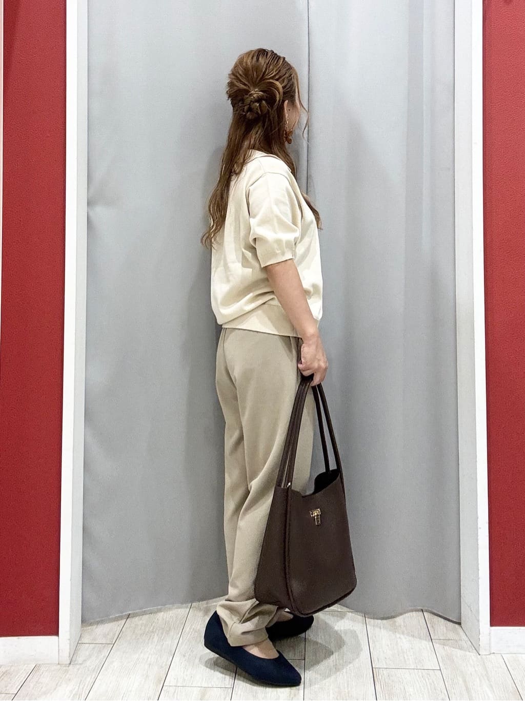 shioさんの「SHOO･LA･RUE｜【S-LL/洗える】大人の抜け感 スキッパーニット」を使ったコーディネート