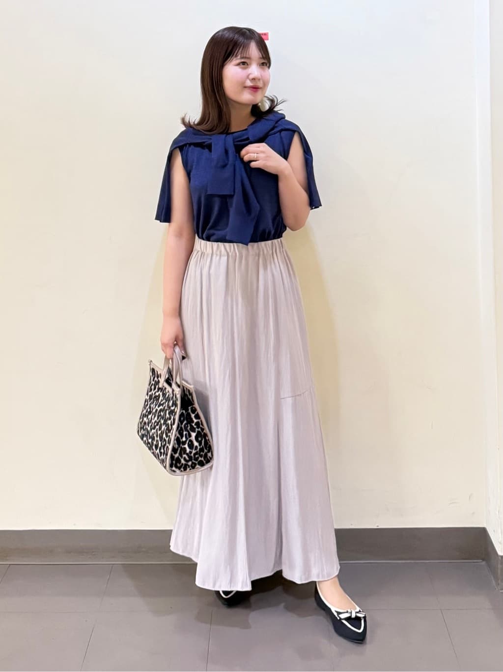 いくみさんの「UNTITLED｜【アンサンブル可/洗える】シアーノースリーブ プルオーバー」を使ったコーディネート