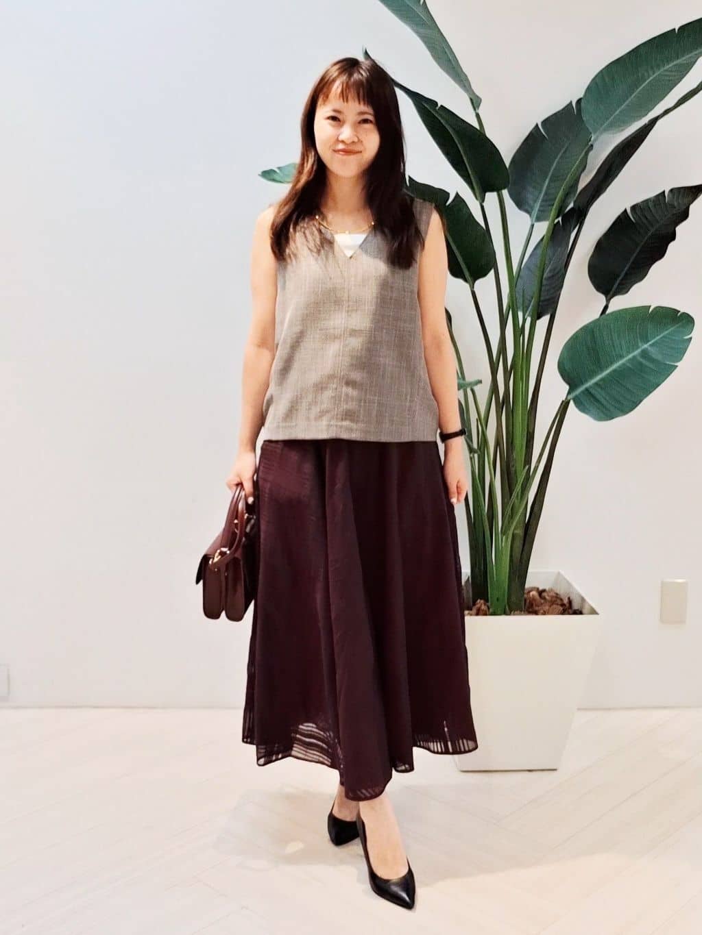 YuKaRiさんの「UNTITLED｜【セットアップ可/洗える】梳毛調合繊Vネックベスト」を使ったコーディネート