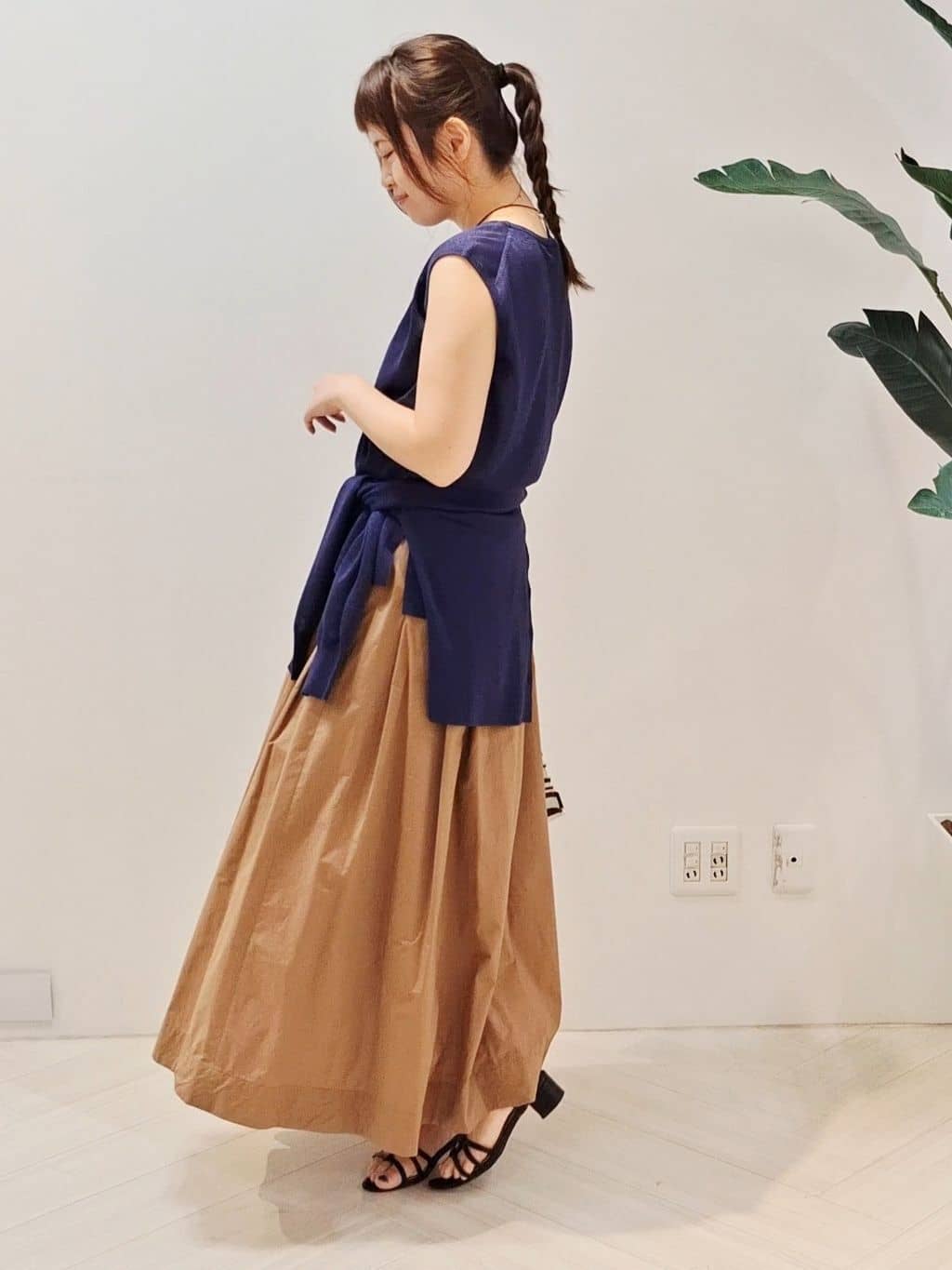 YuKaRiさんの「UNTITLED｜【アンサンブル可/洗える】シアーノースリーブ プルオーバー」を使ったコーディネート