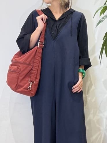 misakiさんの「SHOO･LA･RUE｜【前後2WAY/洗える】さらっと着られるサロペット」を使ったコーディネート