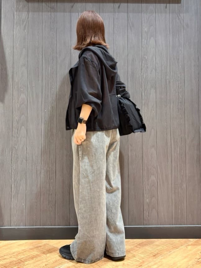 meiさんの「SHOO･LA･RUE｜【S-LL】大人の抜け感 シアーボイルフーディパーカ」を使ったコーディネート