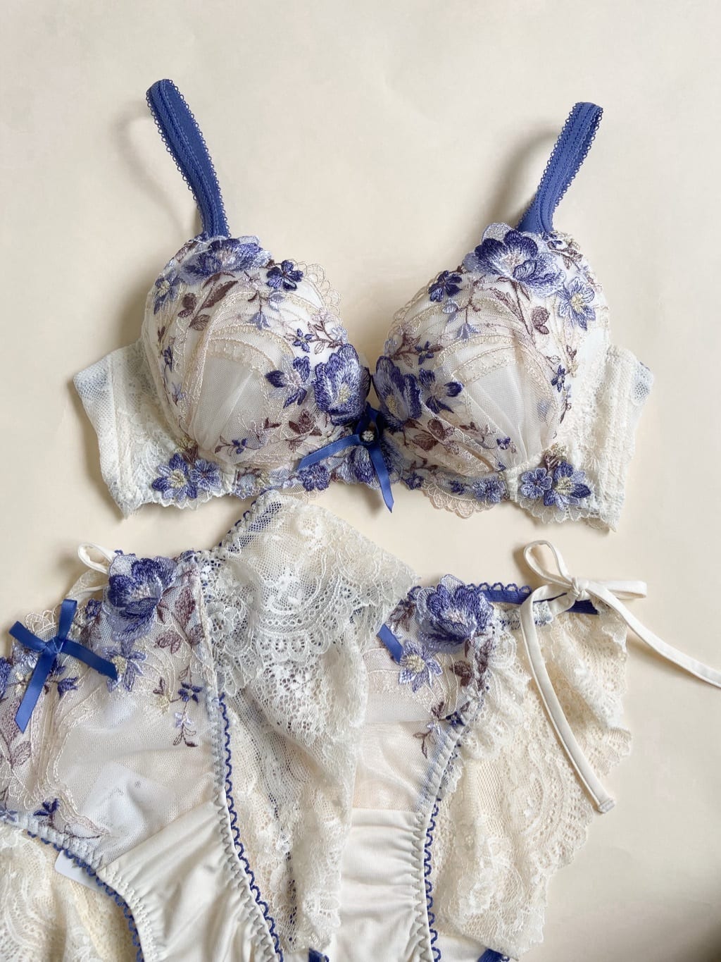 Umeさんの「Risa Magli｜サリー ブラジャー （G-H） ＜V Make Type＞」を使ったコーディネート