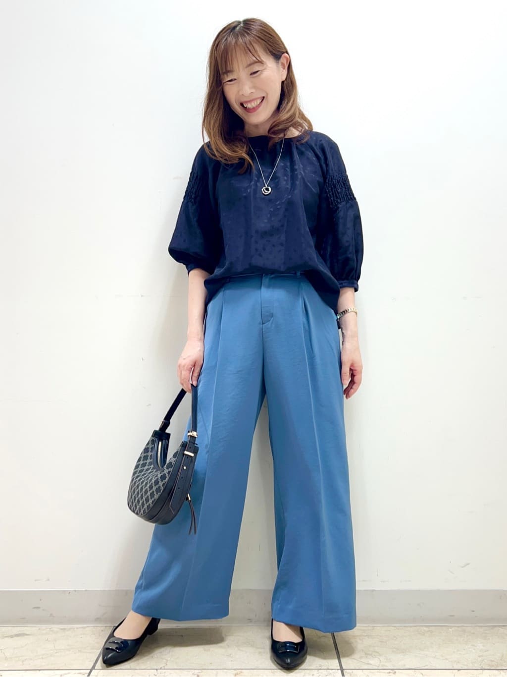 yuさんの「Reflect｜【透けない】フルレングスワイドストレートパンツ」を使ったコーディネート