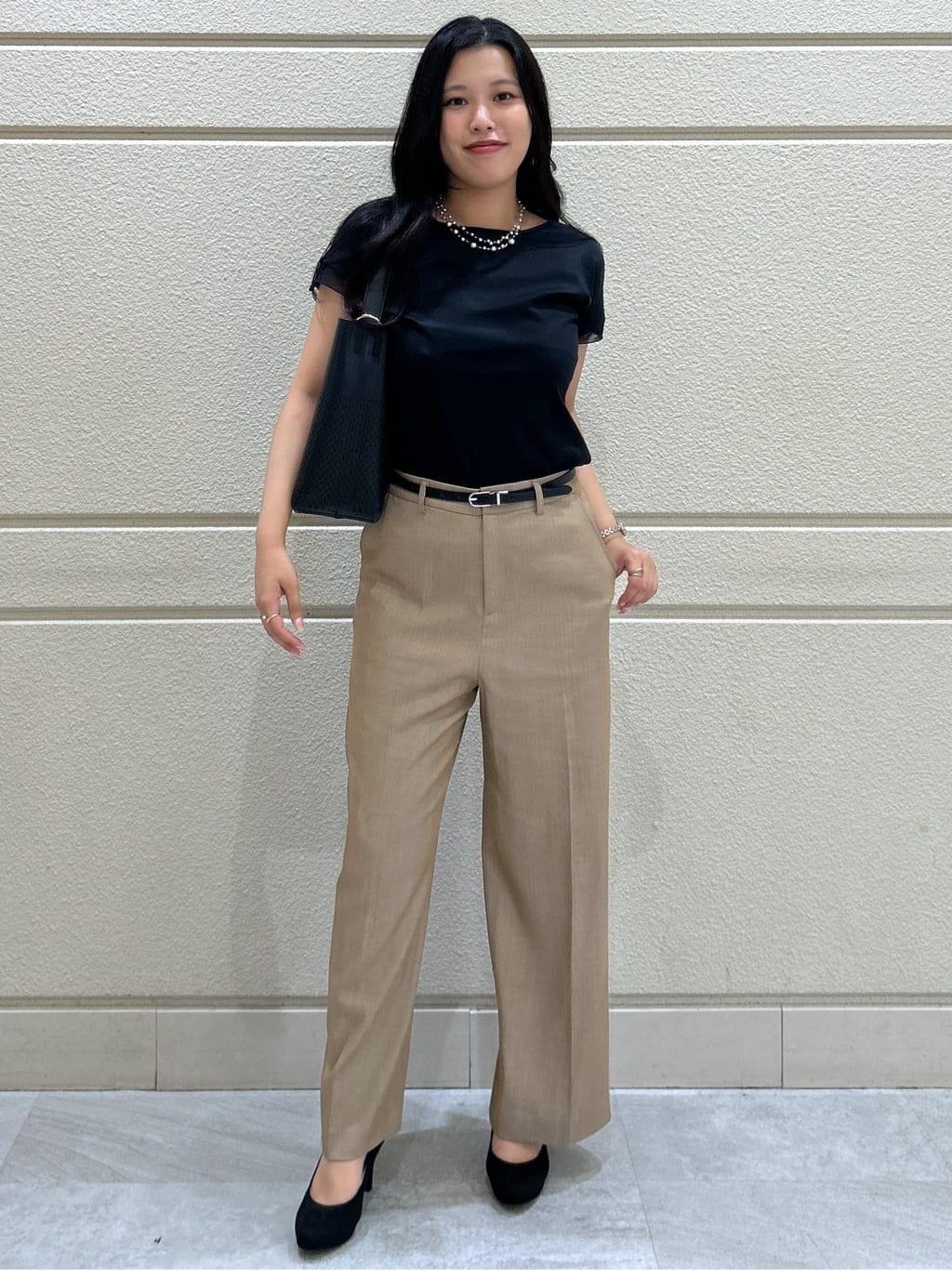 Momokaさんの「COUP DE CHANCE｜【手洗い可／日本製】きれいめデニム風パンツ」を使ったコーディネート