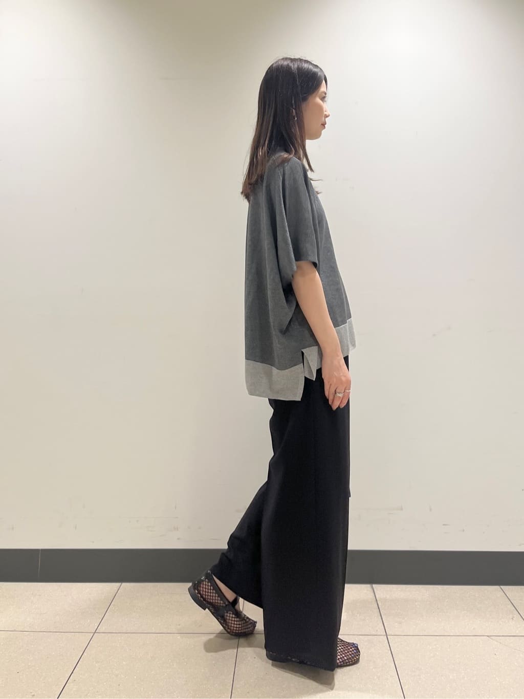 shokoさんの「INDIVI｜【洗える／二の腕カバー】バイカラーラメニット」を使ったコーディネート