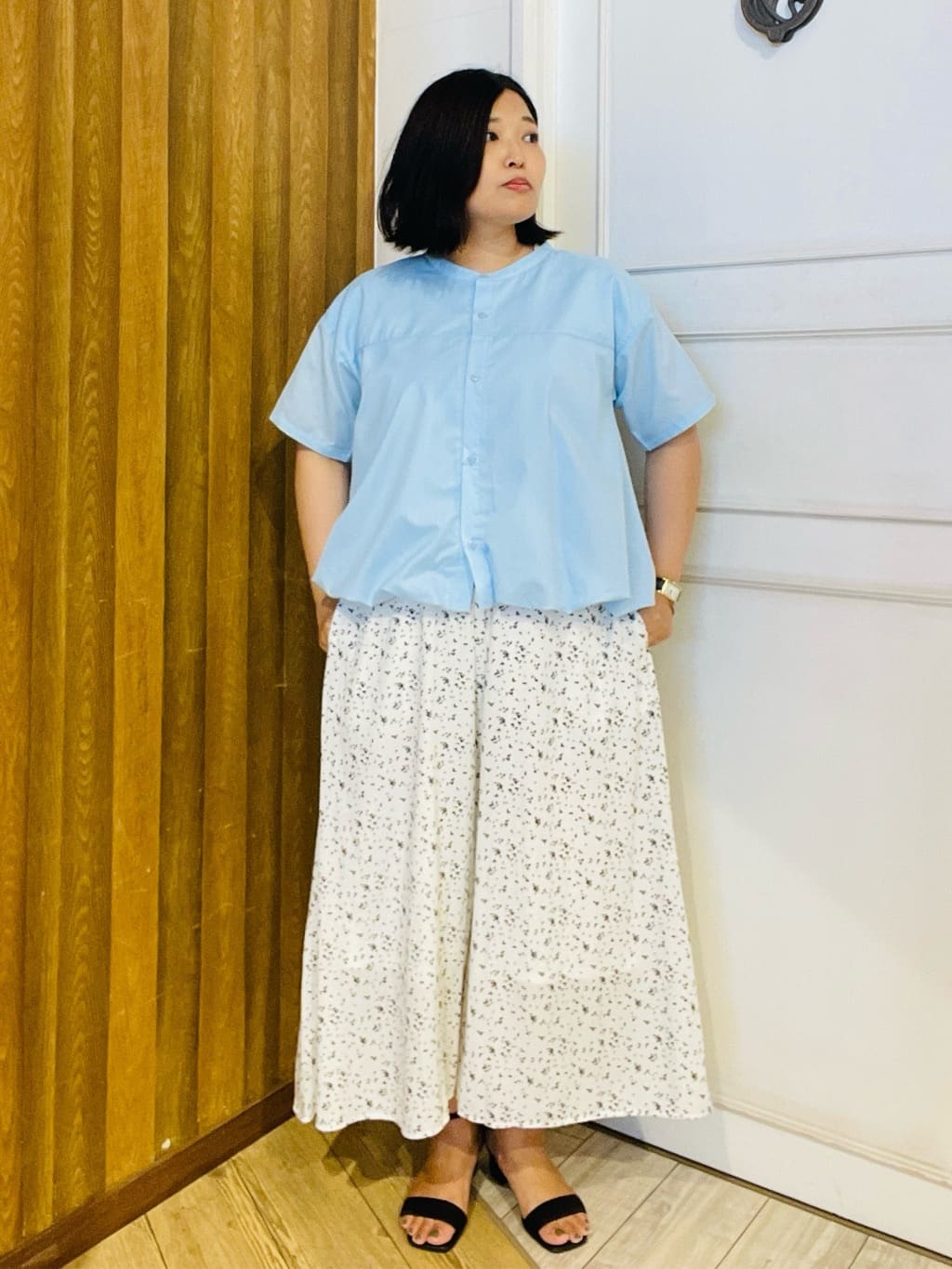 すーさんの「SHOO･LA･RUE｜【洗える/S-LL】上品なラメ使い クルーネック ニットカーディガン」を使ったコーディネート