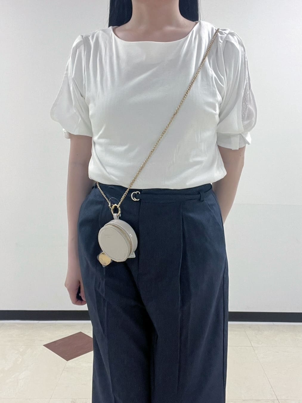 Hitomiさんの「index｜ベルト付きストレッチワイドパンツ【洗濯機洗い可】」を使ったコーディネート