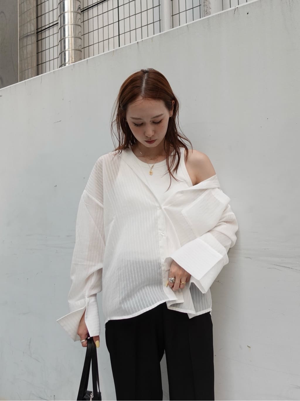 mitsukiさんの「INDIVI｜Comfy SET UP｜イージーテーパードパンツ【セットアップ対応／通勤/カセット服】」を使ったコーディネート