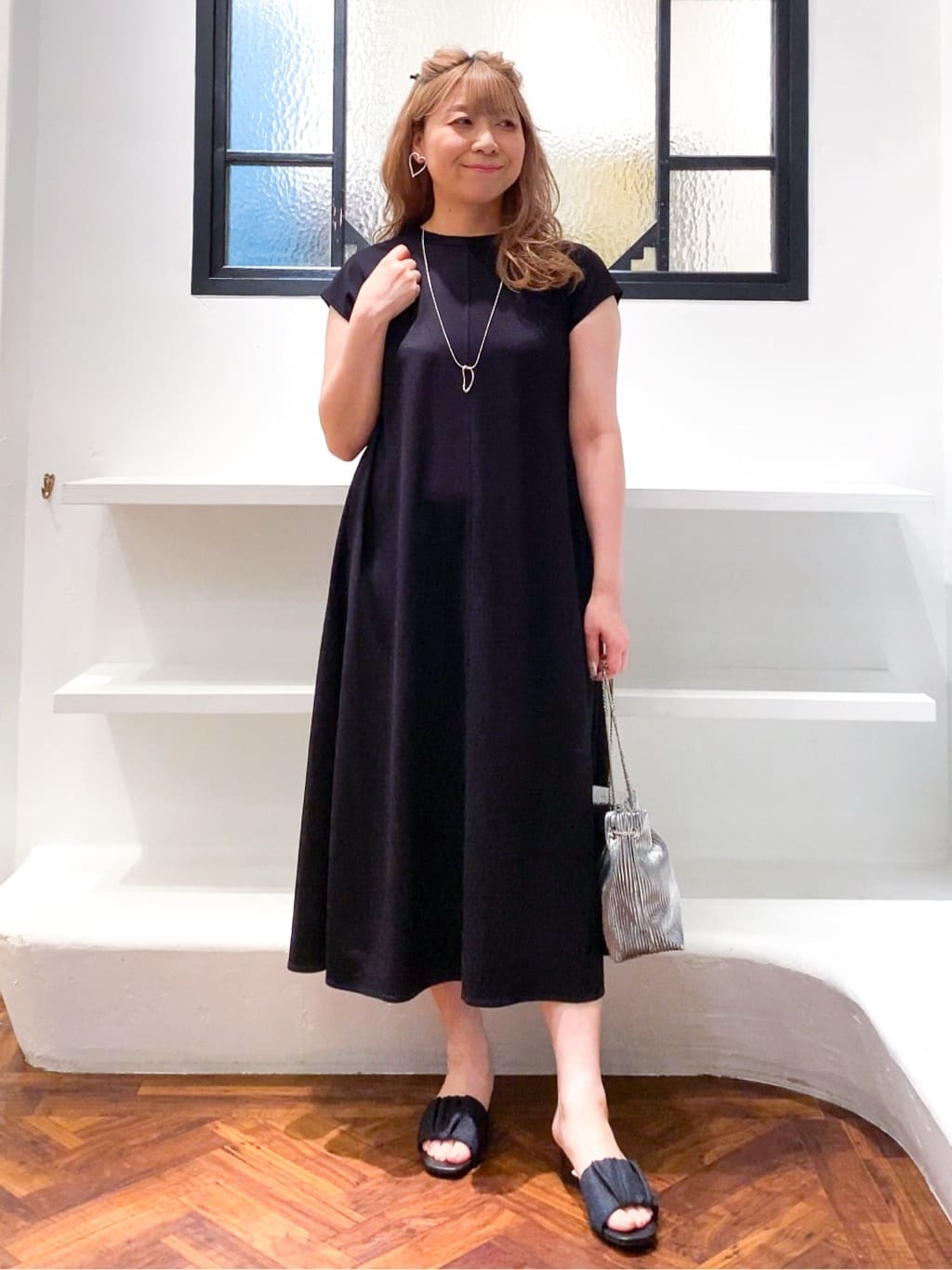 Harukaさんの「grove｜軽やかに羽織れて、きちんと見え ハーフスリーブテーラードジャケット」を使ったコーディネート