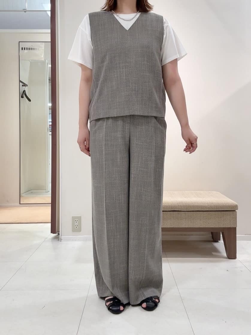 YUIさんの「UNTITLED｜【セットアップ可/洗える】梳毛調合繊2タックワイドパンツ」を使ったコーディネート