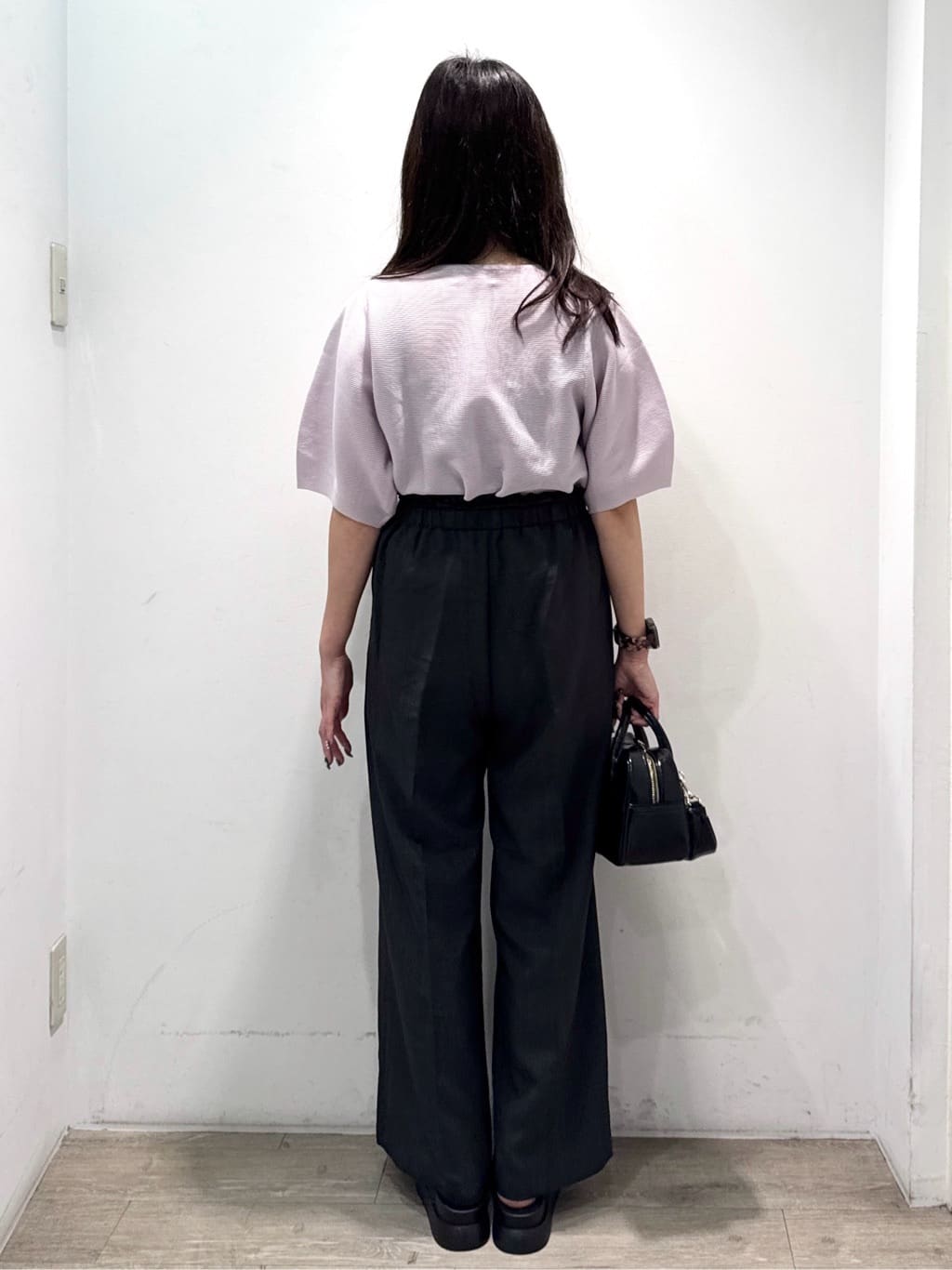 yuicciさんの「OPAQUE.CLIP｜ガーターボリュームスリーブニット【UVケア／洗濯機洗い可】」を使ったコーディネート