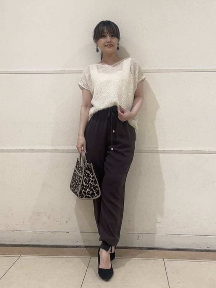 watanabeさんの「UNTITLED｜【セットアップ可/洗える】フェザーフレンチスリーブブラウス」を使ったコーディネート