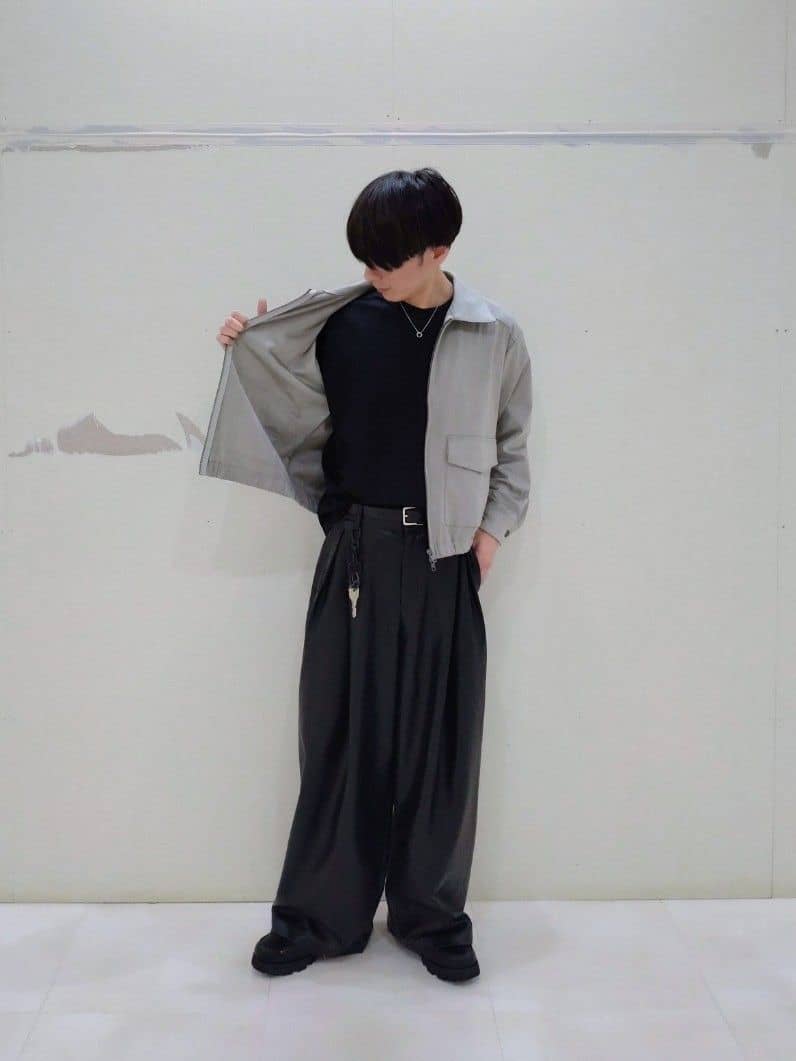 KENさんの「tk.TAKEO KIKUCHI｜グランパバギースラックス」を使ったコーディネート