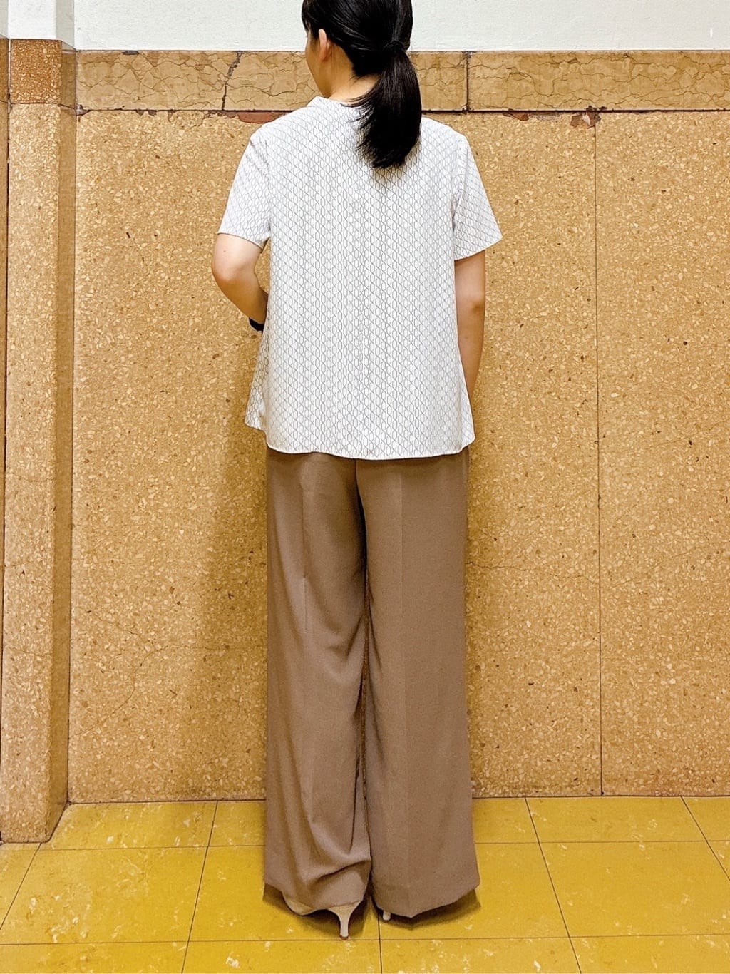 hattoriさんの「INDIVI｜【UVケア】モノグラム ボウタイデザインブラウス」を使ったコーディネート
