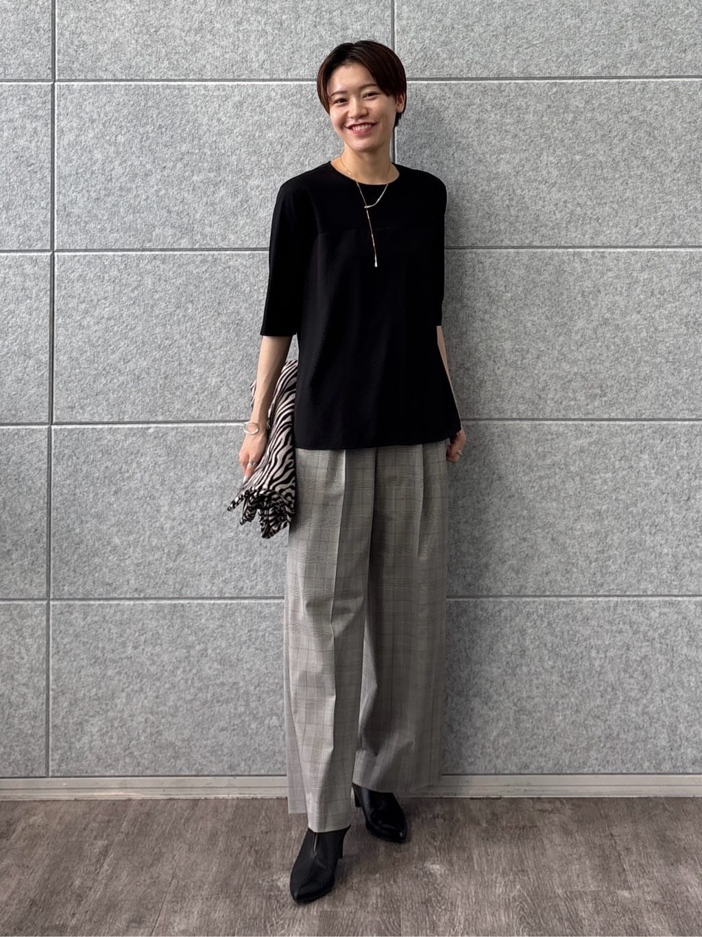 kanaeさんの「INDIVI｜【セットアップ可能】ビスチェレイヤード風トップス」を使ったコーディネート