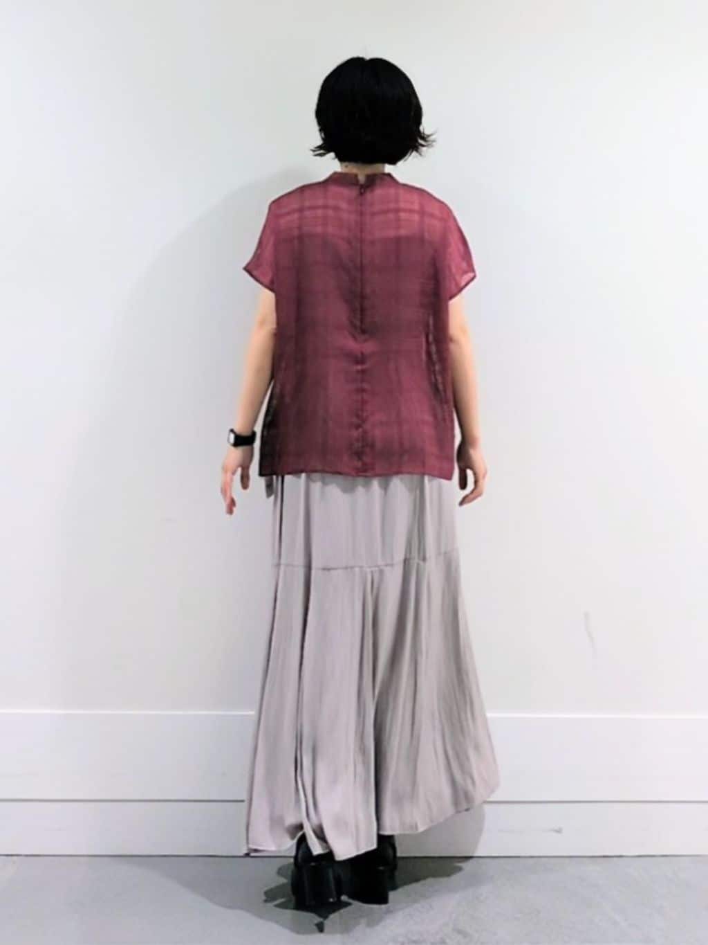 ミズタさんの「UNTITLED｜【シアー】チェックスタンドネックブラウス」を使ったコーディネート