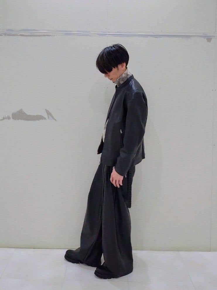 KENさんの「tk.TAKEO KIKUCHI｜グランパバギースラックス」を使ったコーディネート