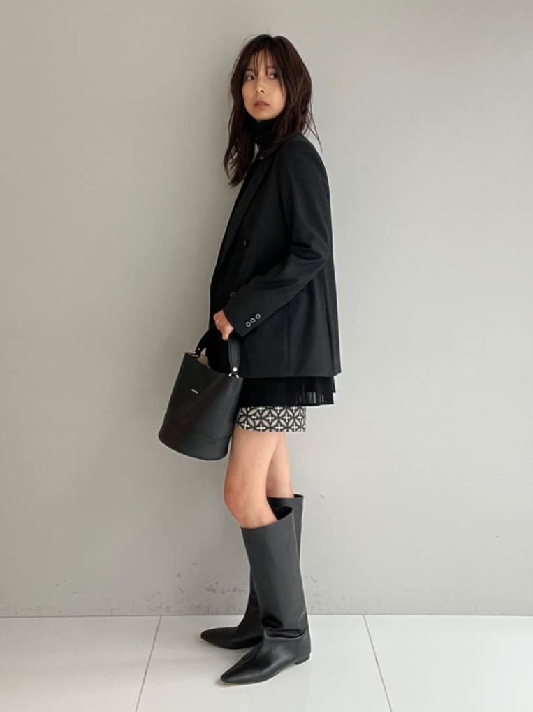 misaさんの「DRESSTERIOR｜オーバーラップサークルショートパンツ」を使ったコーディネート