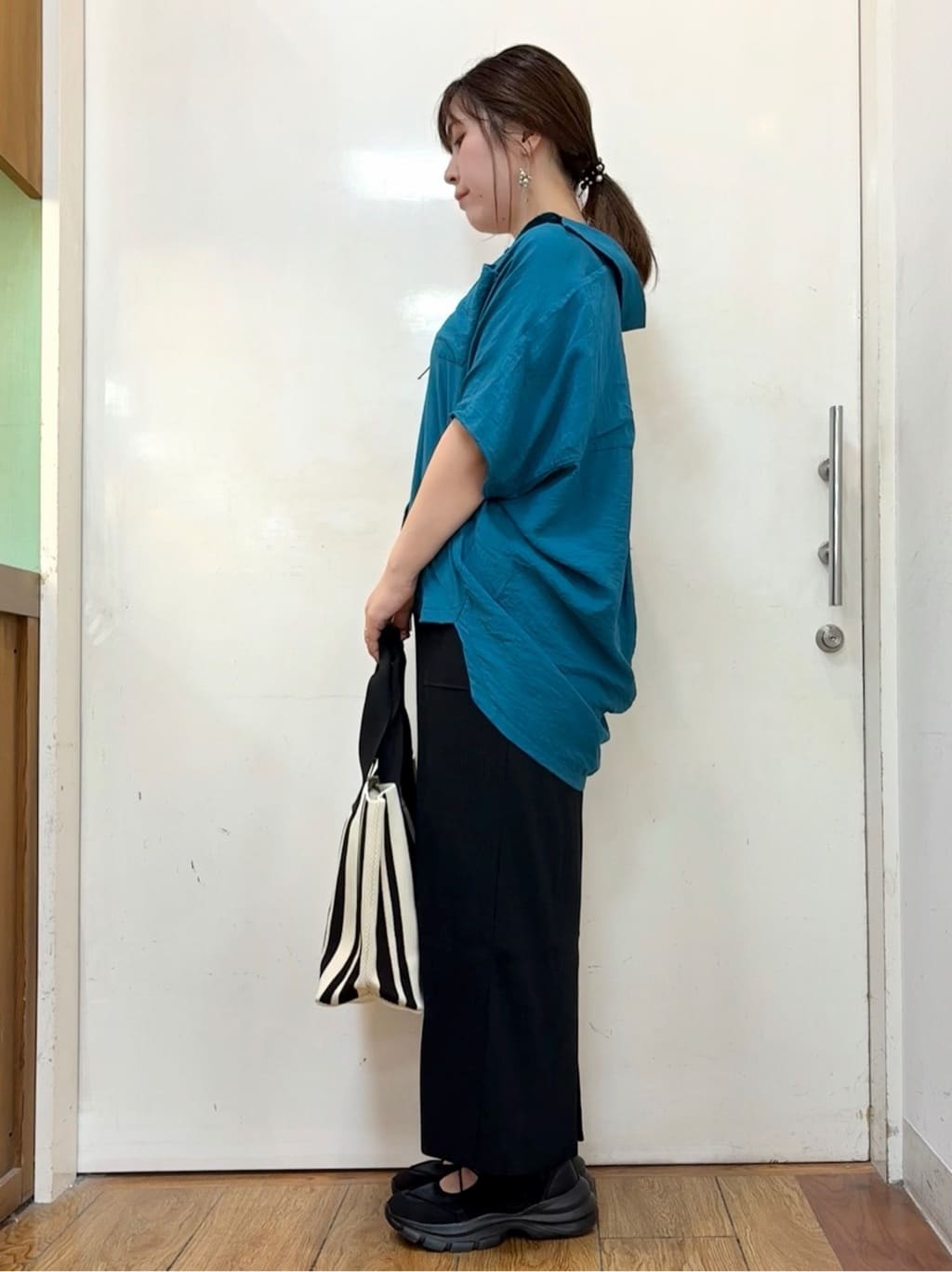 だいわさんの「SHOO･LA･RUE｜【洗える/S-LL/5分袖】1枚でも羽織としても。さらさらドレープシャツ」を使ったコーディネート