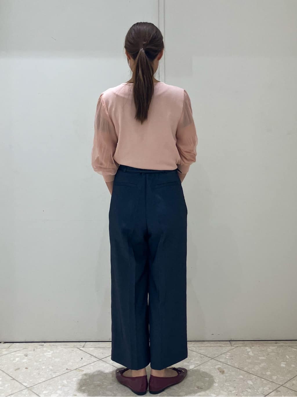  Maruさんの「OPAQUE.CLIP｜《5色展開》マジョリカプリーツスリーブニット【洗濯機洗い可】」を使ったコーディネート