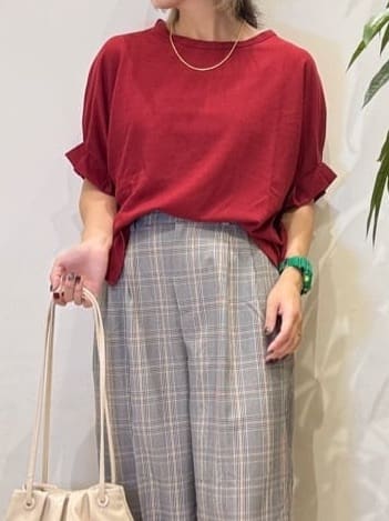 misakiさんの「SHOO･LA･RUE｜【洗える】お袖のタックがアクセント インせず着られる さらさらドルマントップス」を使ったコーディネート