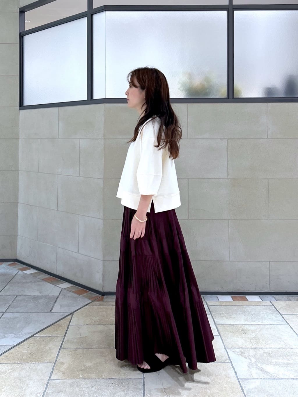 よねさんの「INDIVI｜フォルムスリーブカットソー」を使ったコーディネート