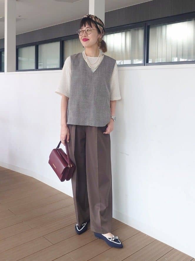 MUTSUKOさんの「UNTITLED｜【セットアップ可/洗える】梳毛調合繊Vネックベスト」を使ったコーディネート