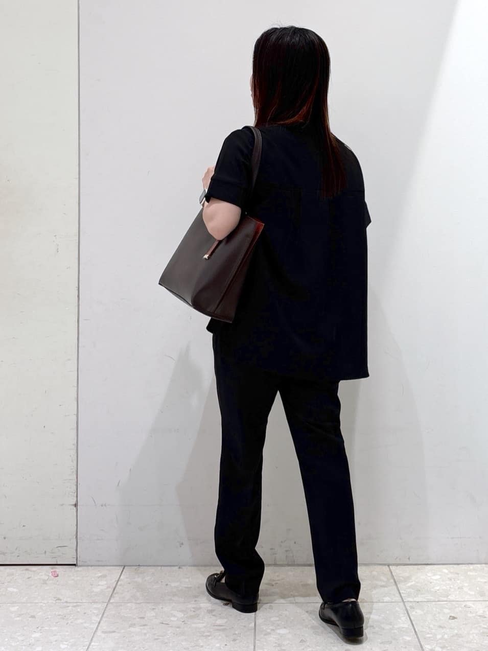 mameさんの「OPAQUE.CLIP｜《5色展開／SS-LLサイズ》スキッパー金ボタンブラウス／セットアップ対応【防シワ／ストレッチ／洗濯」を使ったコーディネート
