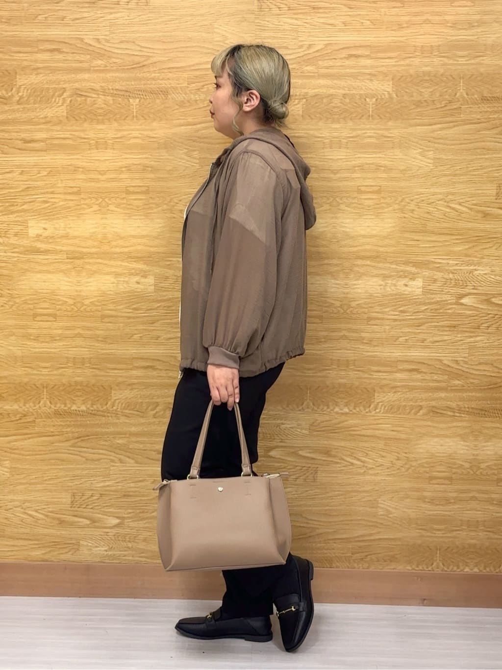 ぁむさんの「SHOO･LA･RUE｜【S-LL】柔らかシアーでこなれるフーディブルゾン」を使ったコーディネート