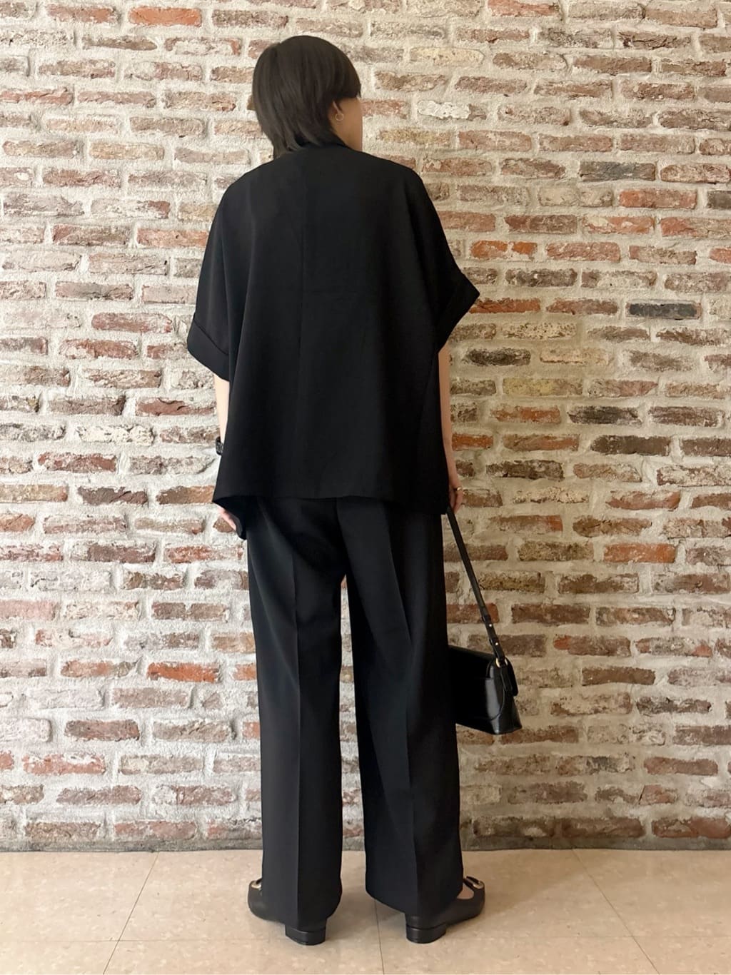しばさんの「THE SHOP TK｜ドルマン半袖ジャケット【洗える】」を使ったコーディネート