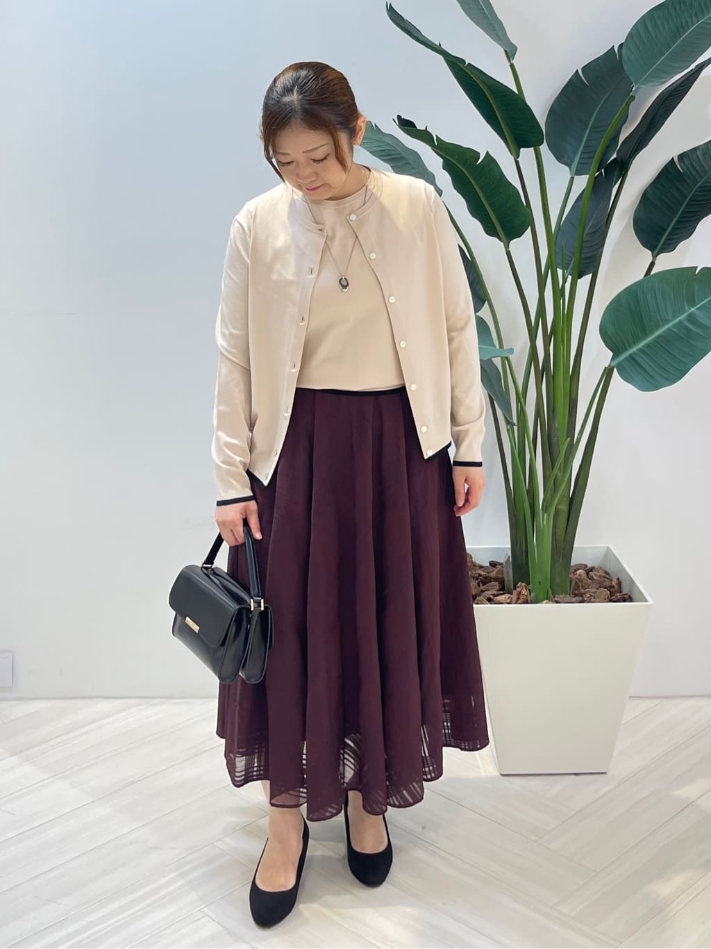Tomoさんの「UNTITLED｜【アンサンブル可/薄手】ベーシッククルーネックカーディガン」を使ったコーディネート
