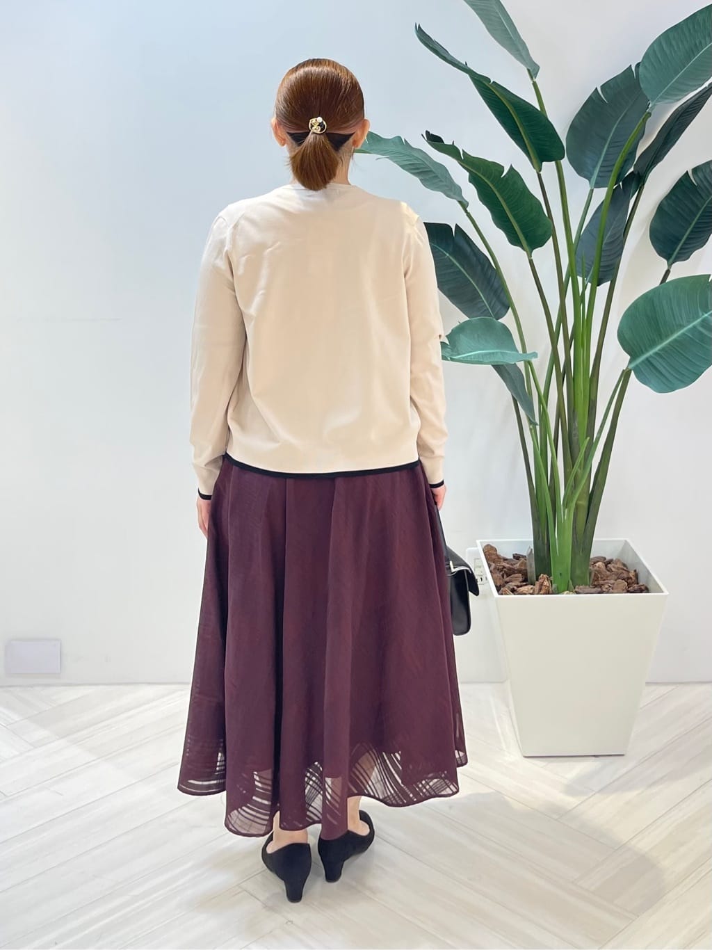 Tomoさんの「UNTITLED｜【アンサンブル可/薄手】ベーシッククルーネックカーディガン」を使ったコーディネート