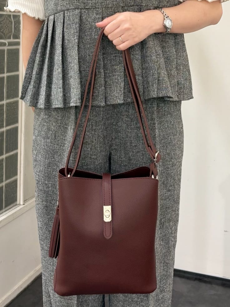 なるみんさんの「grove｜【2点SET/体型カバー】夏から秋まで着まわせる！プリーツビスチェセットアップ」を使ったコーディネート